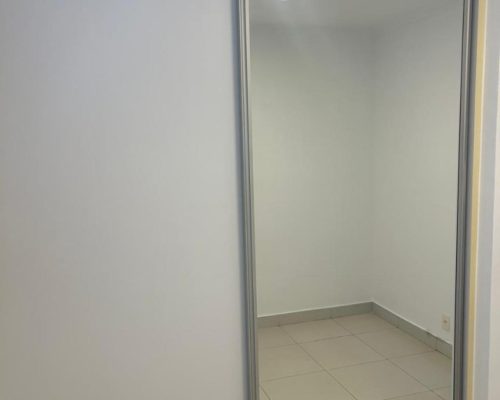 i1166_99_12.jpg
