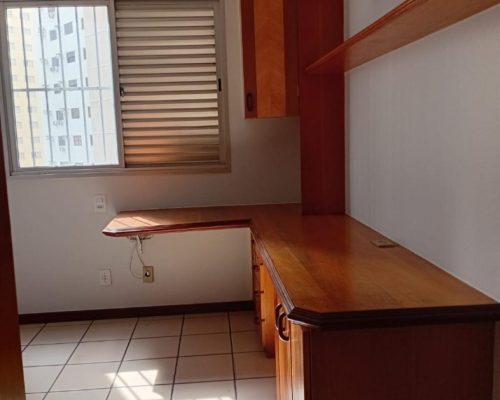 i1352_08_9.jpg