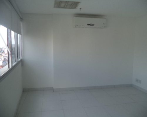 i1369_04_8.jpg