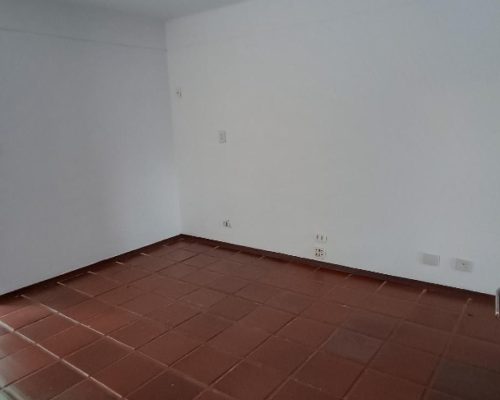 i431_99_20.jpg